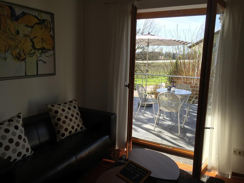 Ferienwohnung Bluetenweg Kluftern Friedrichshafen Szoba fotó